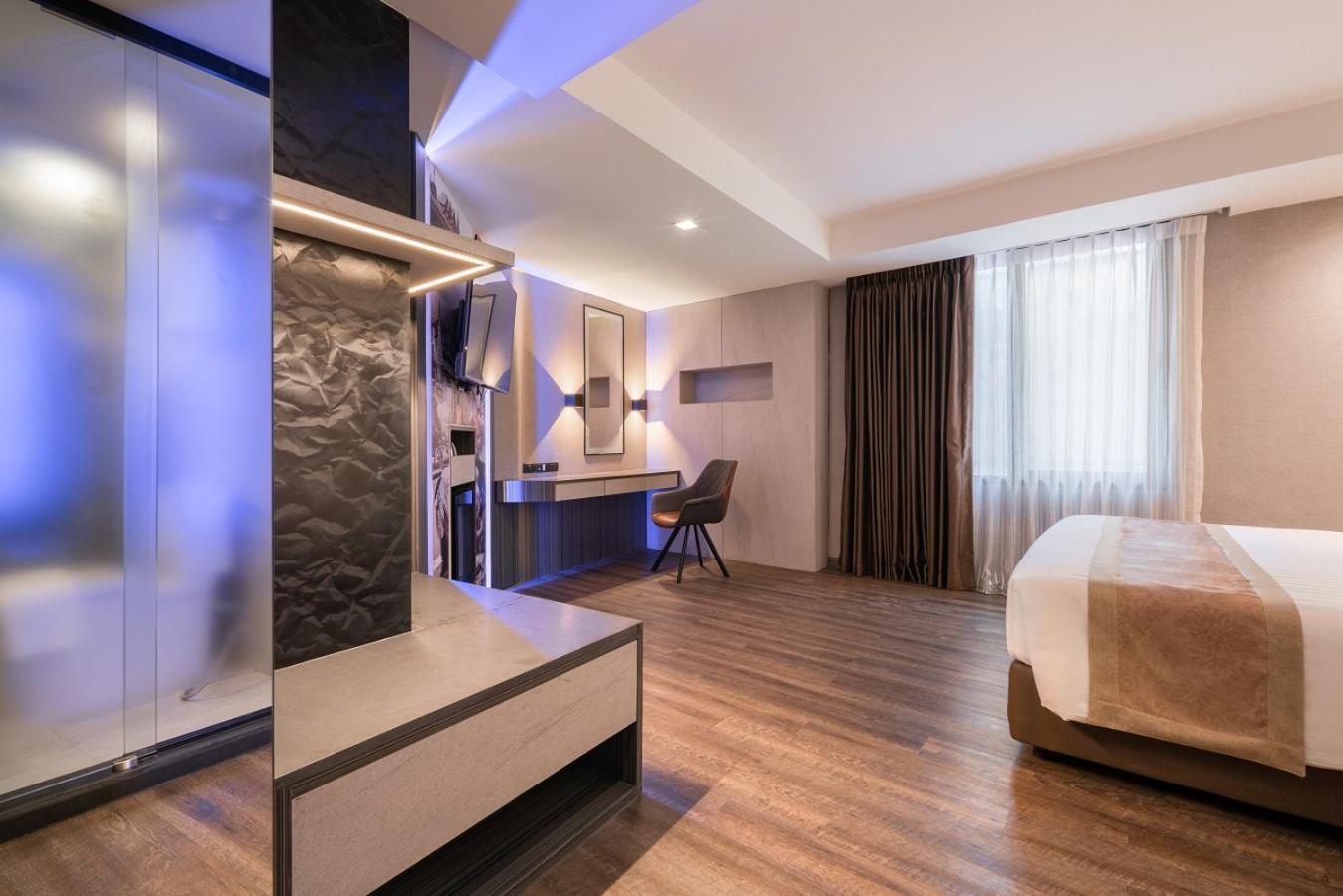 Aspira Gems Center Silom Hotel Banguecoque Quarto foto